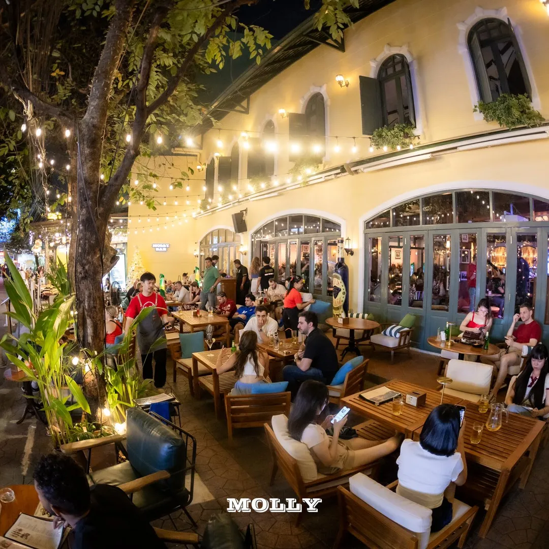 Molly Bar photo 8