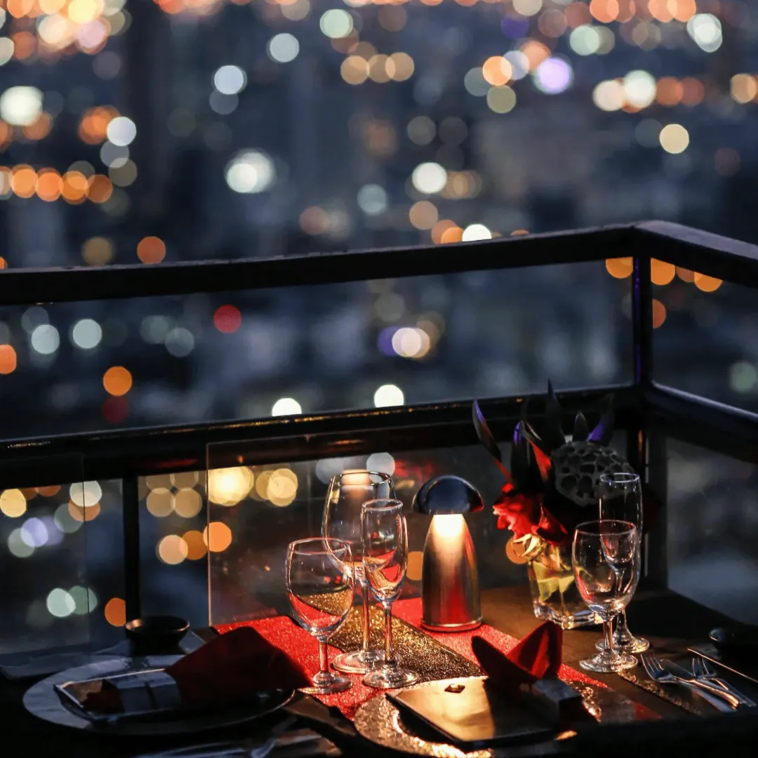 ภาพ Moon Bar 3